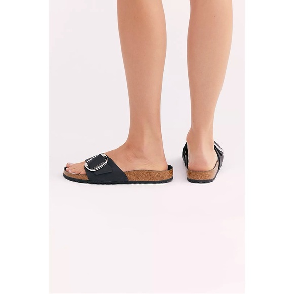 NWOB Birkenstock Madrid Big Buckle Oiled Leather Sandals in Black - Picture 2 of 12